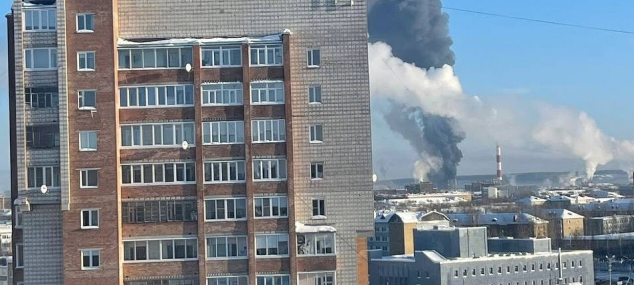NOW: Ukrainian drones attack north Russian oil hub Ukhta