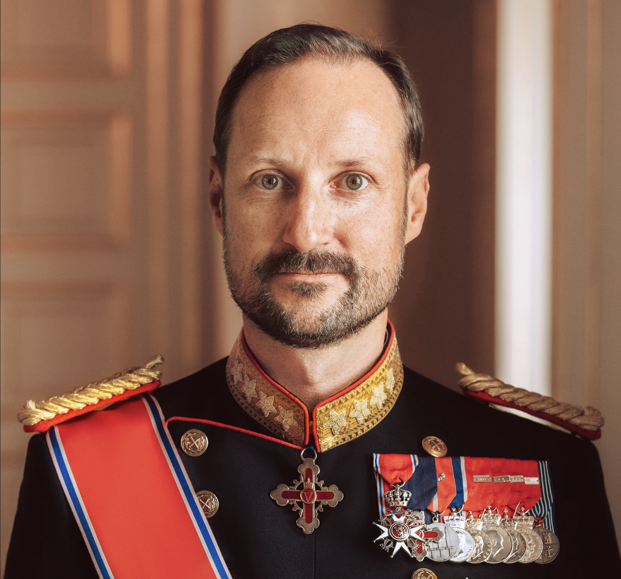 The King is dead